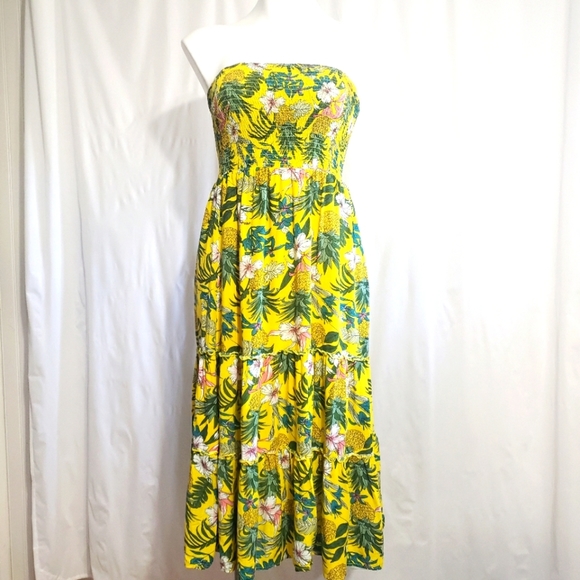 Dream of me Dresses & Skirts - Dream of Me strapless dress